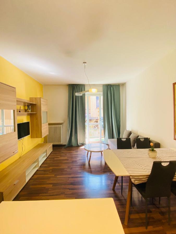 Appartmentslapiazzetta -1-2-6 Sesto Calende Exterior photo